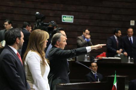 Pide Meade no aumentar más la deuda