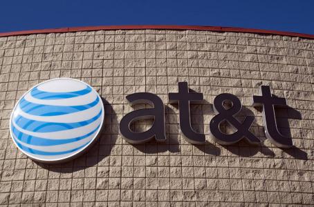 La banda con que AT&T aventajará a Telefónica  y América Móvil