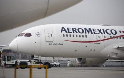 Aeroméxico se desploma en Bolsa por dudas sobre fusión con Delta