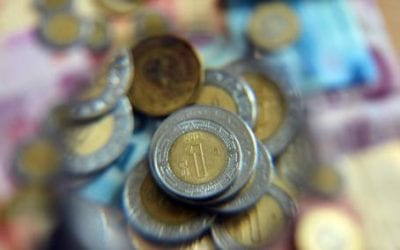 Dólar interbancario baja a 18.75 pesos