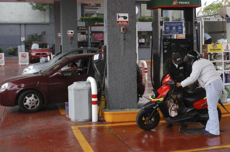 Subiría gasolina en enero aun sin apertura