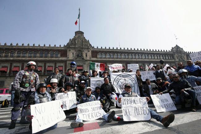 Peña Nieto pide a IP un esfuerzo para bajar precios