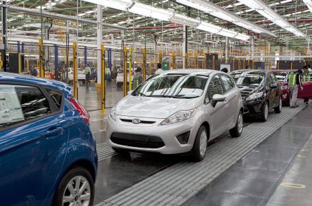 Automotrices se unen para evitar que Trump retire a EU del TLCAN
