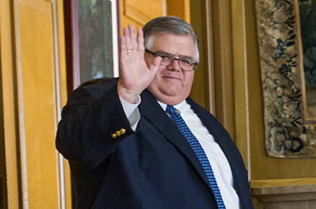 Carstens se despide del Banxico dejando la tasa de interés en 7%